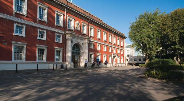 全面揭秘|阿米提大学新加坡分校真实口碑怎么样?学生评价全汇总!