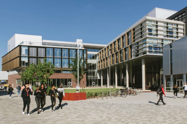 阿米提大学新加坡分校多元化的学习体验