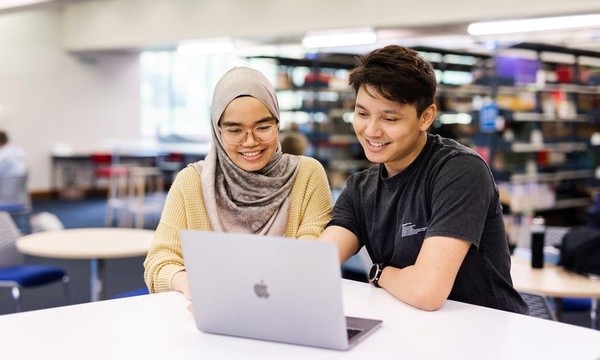 阿米提大学新加坡校区一年学费